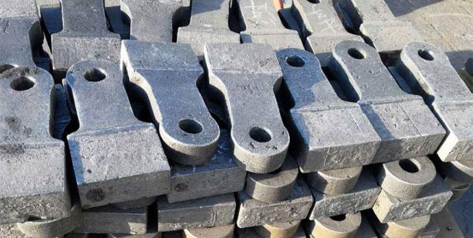 碎石破碎機錘頭要用哪種材質(zhì)比較好?